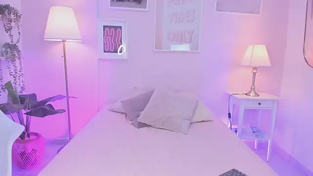 Kitty lulu  online show from June 2026 03:20:02 AM