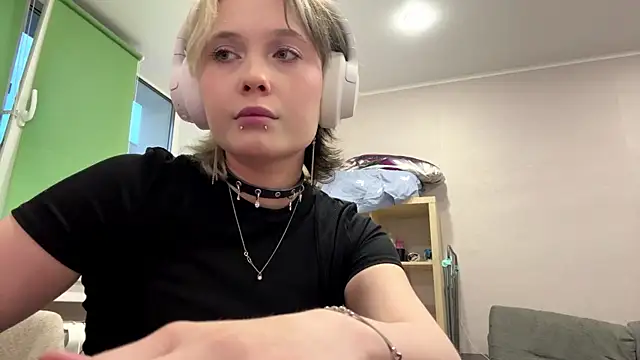 Snapshot of CuteLilit chatting on May 2026 05:10:01 PM CuteLilit online show from May 2026 05:10:01 PM