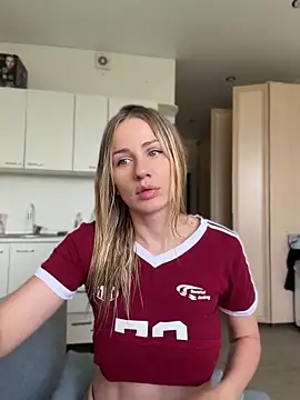 Snapshot of AnnaMist_ chatting on July 2026 02:47:01 AM AnnaMist online show from July 2026 02:47:01 AM