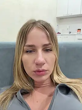 Snapshot of AnnaMist_ chatting on July 2026 04:38:02 PM AnnaMist online show from July 2026 04:38:02 PM