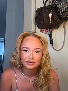 miaflowerxx online show from July 2026 12:26:02 PM