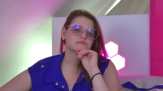 AlexaAvery online show from July 2026 06:28:01 AM