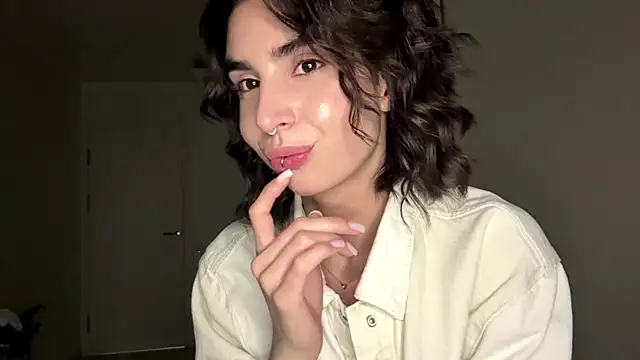 JessiaRuezga online show from May 2026 12:23:01 PM