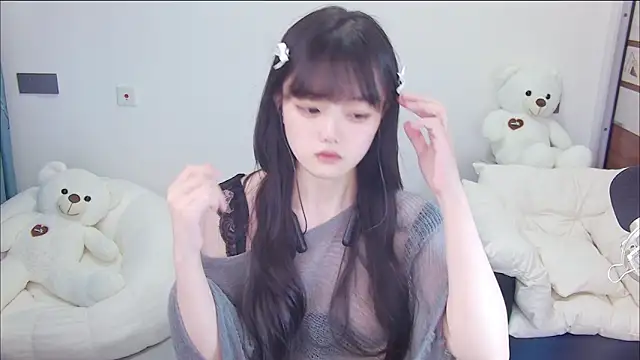 Snapshot of Evil-Bunny007 chatting on May 2026 01:07:02 PM Evil-Bunny007 online show from May 2026 01:07:02 PM