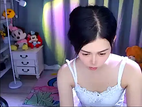QinQin-888 online show from May 2026 01:17:02 PM