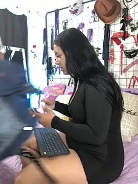 Snapshot of royal_Temptationn chatting on June 2026 01:14:01 PM royal Temptationn online show from June 2026 01:14:01 PM