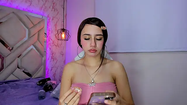 Snapshot of leri_rose_ chatting on August 2026 12:59:02 PM leri rose online show from August 2026 12:59:02 PM