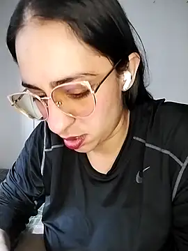 Pamela sa online show from July 2026 07:41:02 PM