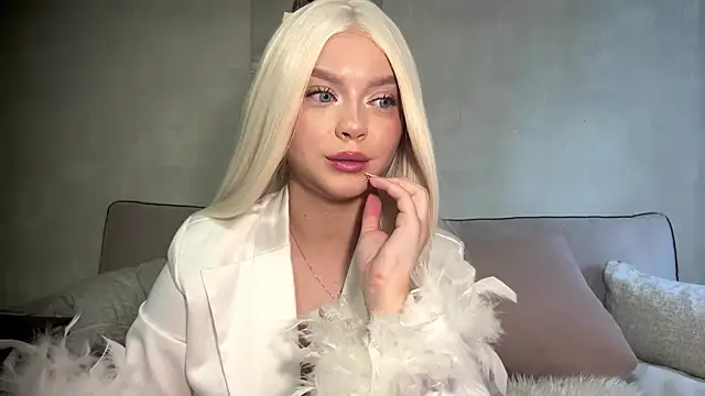 Snapshot of RussianGirlXX chatting on May 2026 03:11:01 PM RussianGirlXX online show from May 2026 03:11:01 PM