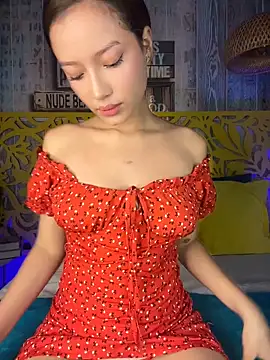 GlamKittenXXX online show from May 2026 01:06:01 PM