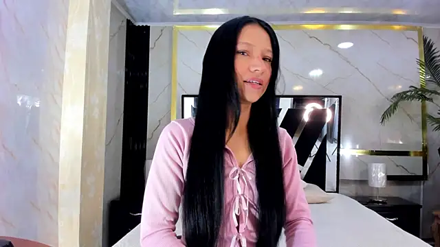 SophiieCalloway1 online show from May 2026 01:52:01 PM