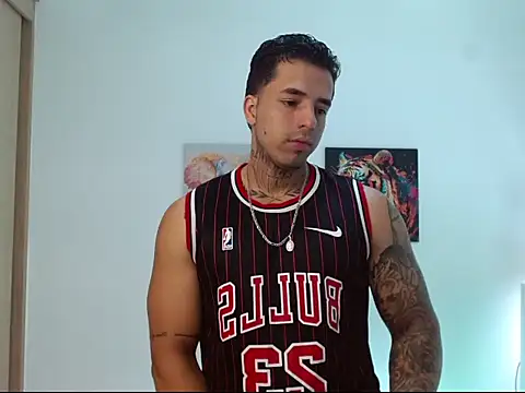 Jacobb Phoenix online show from June 2026 07:49:02 PM