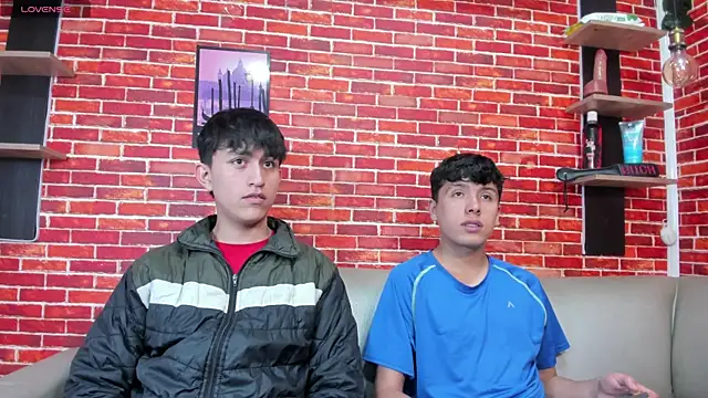 Hoot boyss  online show from May 2026 07:54:02 PM