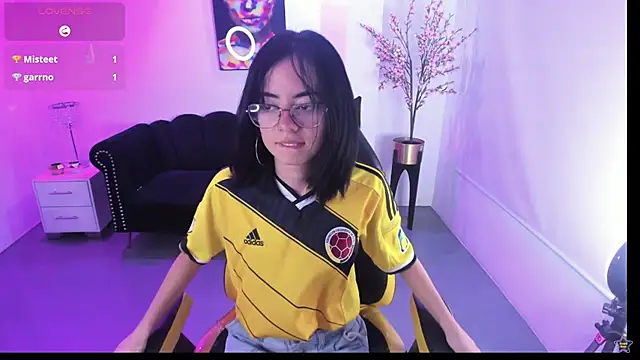Janne foox online show from June 2026 07:37:02 PM