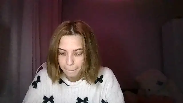 Snapshot of MiraLaPics chatting on June 2026 10:25:01 PM MiraLaPics online show from June 2026 10:25:01 PM