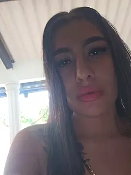 Luisa Madrid online show from May 2026 01:19:01 PM