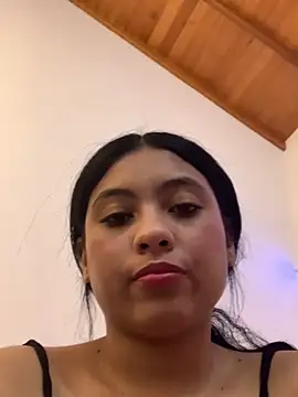 Snapshot of Paula-sinz chatting on May 2026 10:50:01 PM Paula-sinz online show from May 2026 10:50:01 PM