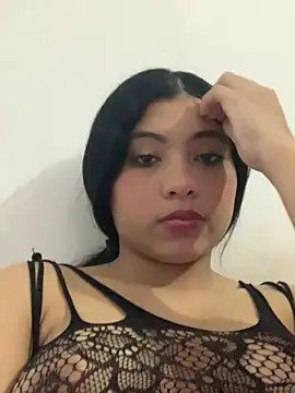Snapshot of Paula-sinz chatting on May 2026 09:55:01 PM Paula-sinz online show from May 2026 09:55:01 PM