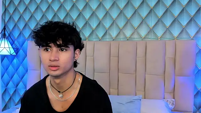 Snapshot of Sofia-Ethan chatting on July 2026 01:46:02 PM Sofia-Ethan online show from July 2026 01:46:02 PM