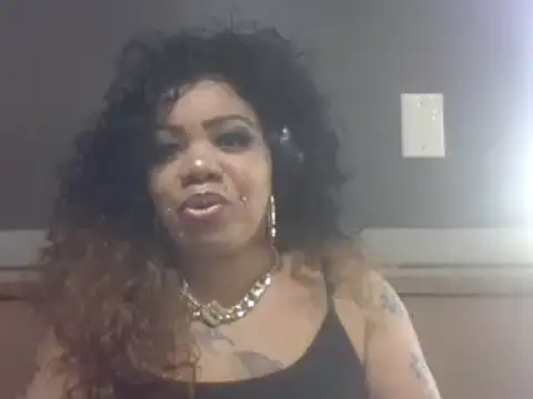 Snapshot of NailGoddessnow chatting on February 2025 12:28:01 AM NailGoddessnow online show from February 2025 12:28:01 AM