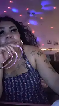 Snapshot of NailGoddessnow chatting on October 2025 03:06:02 AM NailGoddessnow online show from October 2025 03:06:02 AM