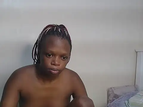Snapshot of Candiemaya chatting on May 2026 04:06:01 AM Candiemaya online show from May 2026 04:06:01 AM