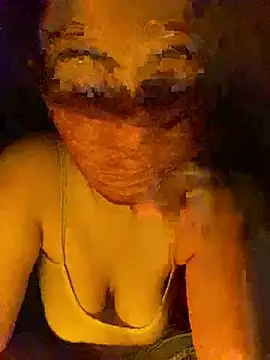 Snapshot of Hooby_123 chatting on June 2026 01:52:02 AM Hooby 123 online show from June 2026 01:52:02 AM