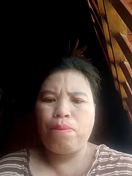 Snapshot of -Yeyi- chatting on May 2026 07:28:02 AM -Yeyi- online show from May 2026 07:28:02 AM