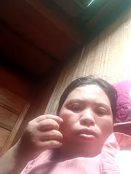 Snapshot of -Yeyi- chatting on May 2026 04:40:02 AM -Yeyi- online show from May 2026 04:40:02 AM