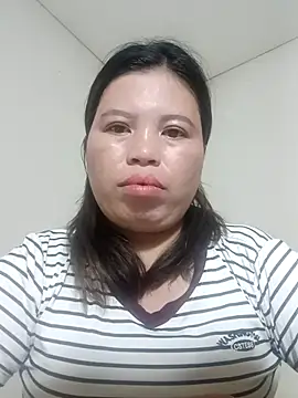Snapshot of -Yeyi- chatting on June 2026 11:57:01 AM -Yeyi- online show from June 2026 11:57:01 AM