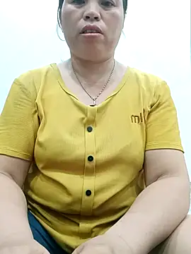Snapshot of -Yeyi- chatting on July 2026 03:12:02 PM -Yeyi- online show from July 2026 03:12:02 PM