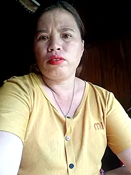 Snapshot of -Yeyi- chatting on July 2026 06:19:02 AM -Yeyi- online show from July 2026 06:19:02 AM