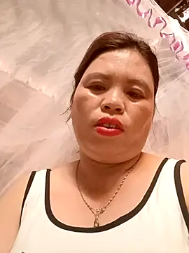 Snapshot of -Yeyi- chatting on July 2026 02:14:01 AM -Yeyi- online show from July 2026 02:14:01 AM