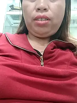 Snapshot of -Yeyi- chatting on July 2026 11:23:02 AM -Yeyi- online show from July 2026 11:23:02 AM