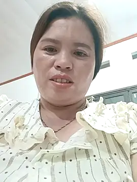 Snapshot of -Yeyi- chatting on July 2026 11:46:02 AM -Yeyi- online show from July 2026 11:46:02 AM