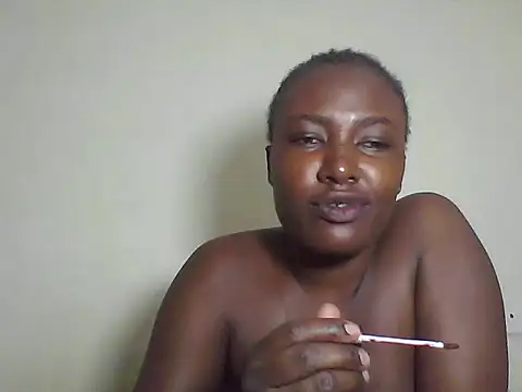 Snapshot of Blackqueen5 chatting on July 2026 06:21:02 PM Blackqueen5 online show from July 2026 06:21:02 PM