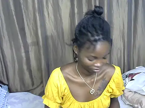 Snapshot of Africana_slim chatting on May 2026 07:33:01 PM Africana slim online show from May 2026 07:33:01 PM
