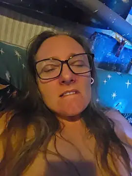 Izzylove47 online show from July 2026 09:17:01 PM