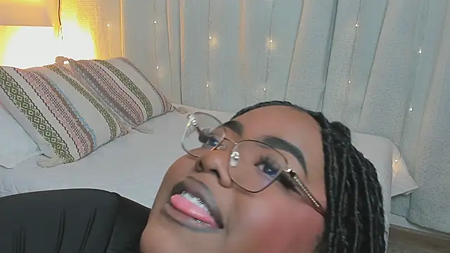 Snapshot of Ayanaa_Ebony_ chatting on May 2026 11:17:01 AM Ayanaa Ebony online show from May 2026 11:17:01 AM