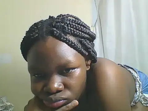 Snapshot of Sweetgal2025 chatting on May 2026 06:09:01 PM Sweetgal2025 online show from May 2026 06:09:01 PM