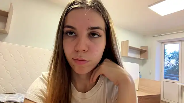 LaurindaStalford online show from July 2026 05:17:02 PM