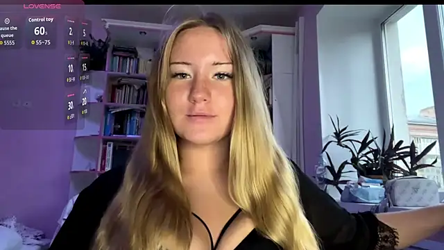 Snapshot of Lisi_Kiss_ chatting on July 2026 05:06:02 PM Lisi Kiss online show from July 2026 05:06:02 PM