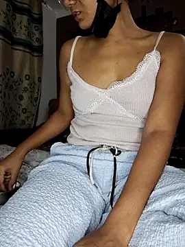 Snapshot of tamanna-01 chatting on May 2026 04:46:01 PM tamanna-01 online show from May 2026 04:46:01 PM
