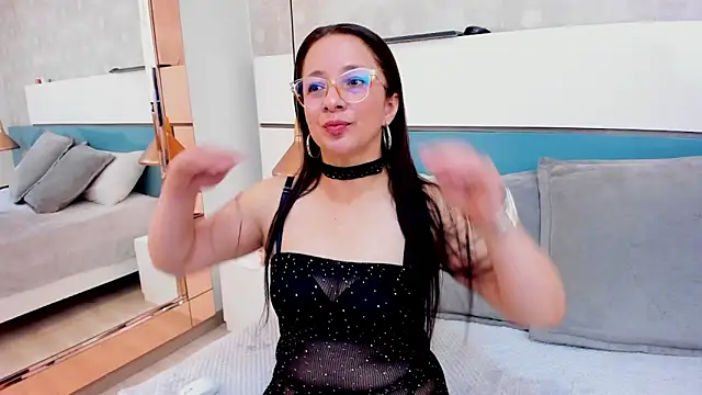 Snapshot of VictoriaRousse__ chatting on May 2026 12:34:02 PM VictoriaRousse online show from May 2026 12:34:02 PM