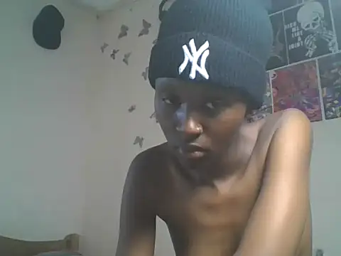 Snapshot of loversoncam chatting on May 2026 10:21:01 AM loversoncam online show from May 2026 10:21:01 AM