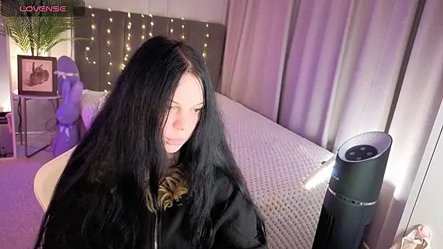 Snapshot of Vivi_Vivian chatting on May 2026 03:30:02 PM Vivi Vivian online show from May 2026 03:30:02 PM