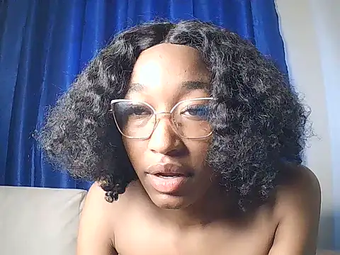 Snapshot of pinky_aura22 chatting on June 2026 10:39:02 AM pinky aura22 online show from June 2026 10:39:02 AM