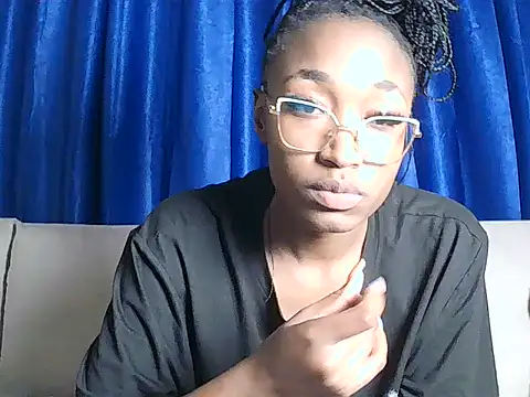 Snapshot of pinky_aura22 chatting on July 2026 08:48:01 PM pinky aura22 online show from July 2026 08:48:01 PM