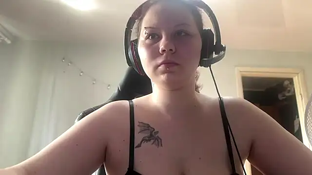 Redhair girl online show from May 2026 02:03:01 PM