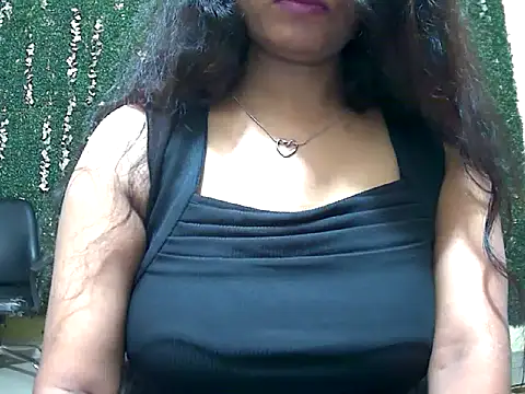 Snapshot of shallykaur chatting on July 2026 04:16:01 AM shallykaur online show from July 2026 04:16:01 AM